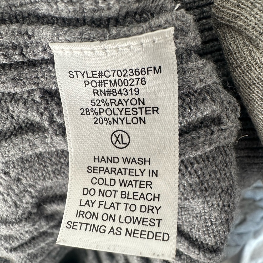 Cyrus Cardigan Sweater Women’s XL Gray Button Front Cable Knit V-Neck Top - Picture 6 of 7
